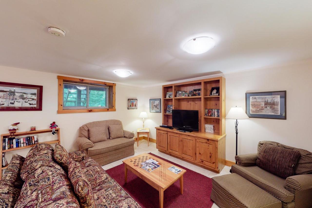 Summit Solitude & Latitude Adjustment Jay Room photo